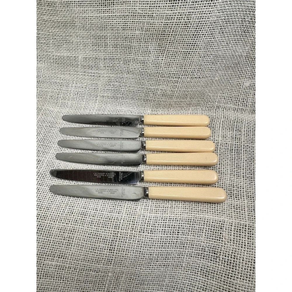 J.W. Cassidy Son Ltd England Stainless Steel Dinner Knives Cream Handle‎ Lot 6